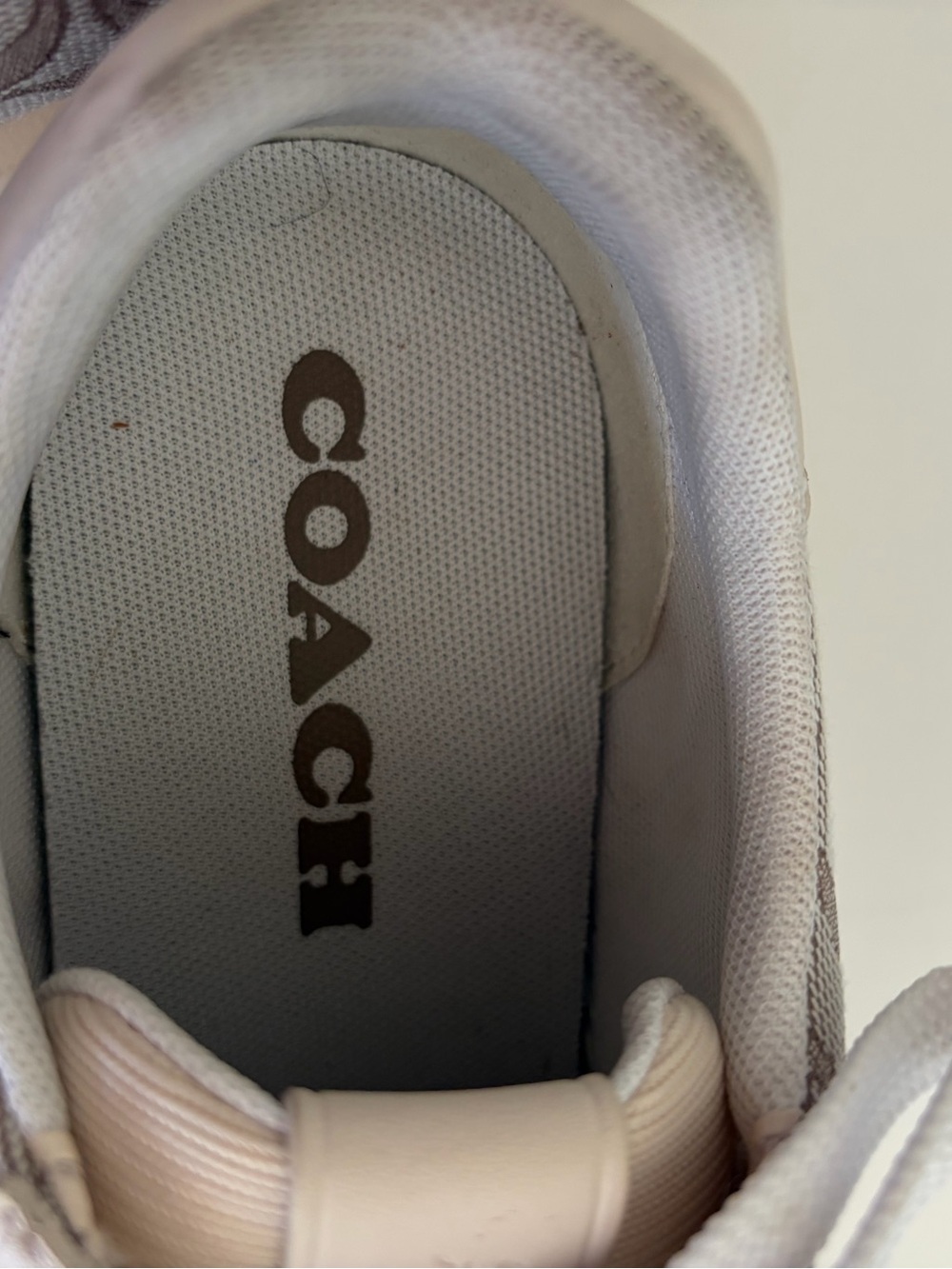 COACH - Lowline Low Top Sneakers Size 9
Signature Jacquard Lace Up Style G5037 - Picture 9 of 11